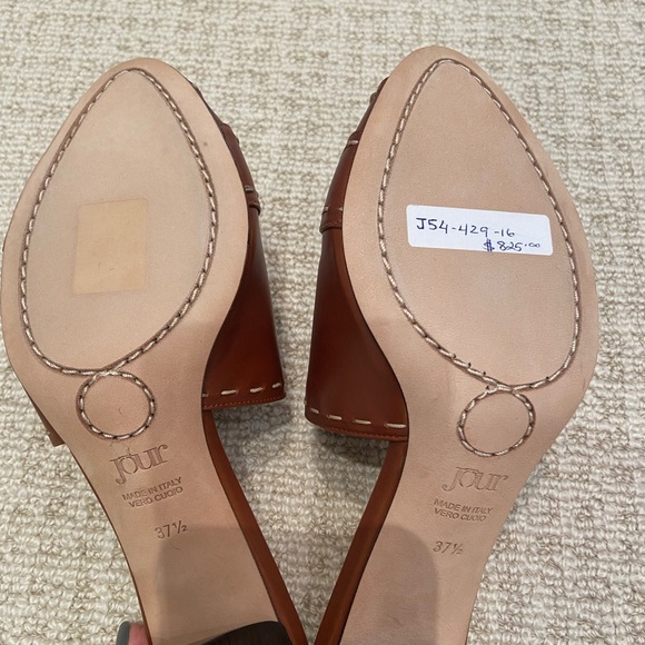 Jour brown mules with gold accent, size 7.5, brand new, never been worn - Picture 4 of 4